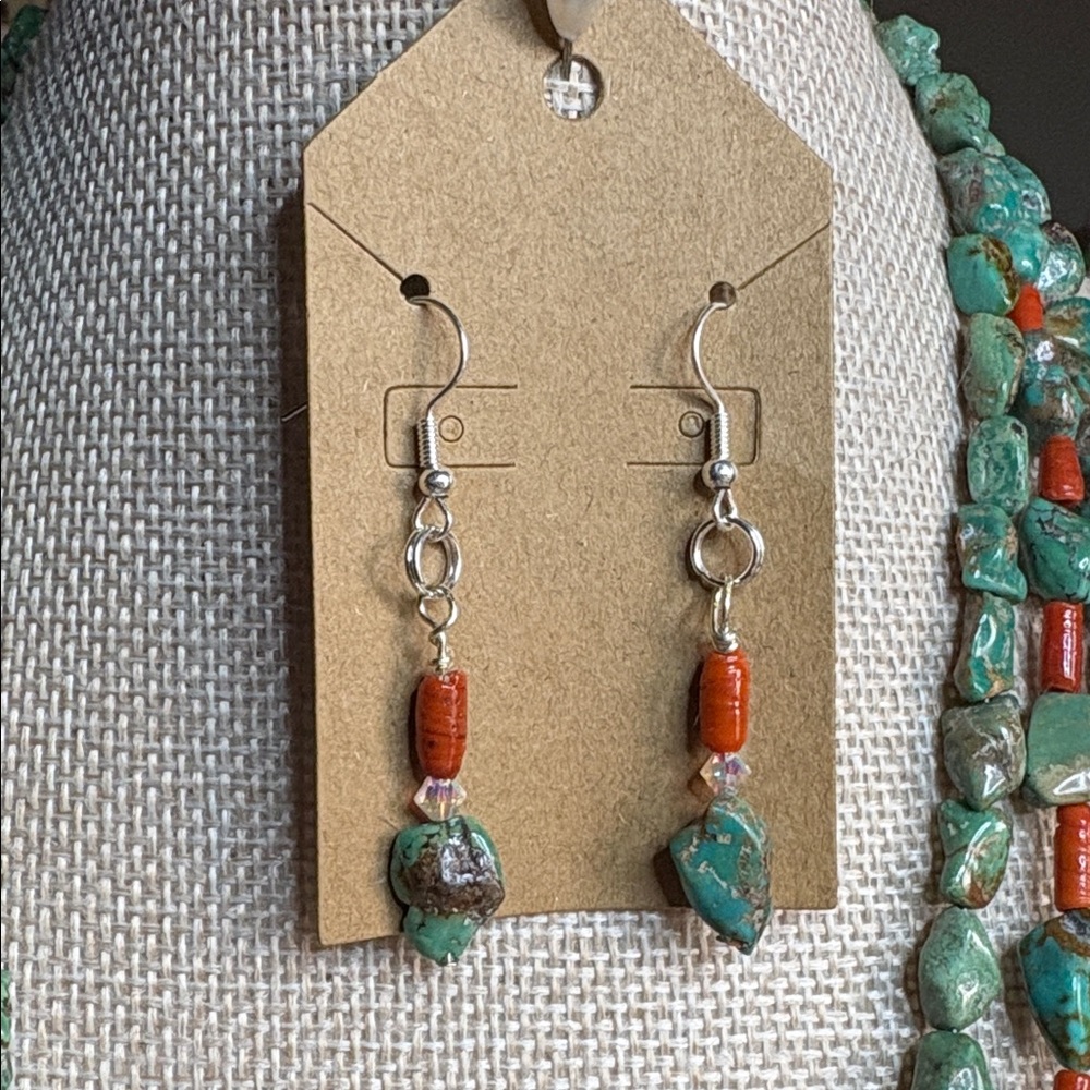 Artisan made by Kel_co1 - Turquoise and Coral Beaded Necklace and earrings - Picture 5 of 5